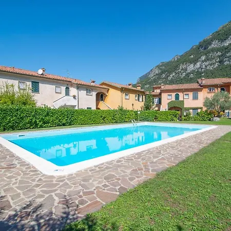 Sara E Melissa House Apartman