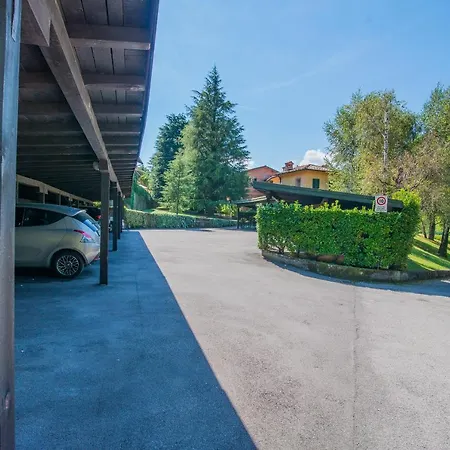 Sara E Melissa House *