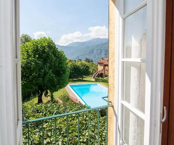 Sara E Melissa House Lierna