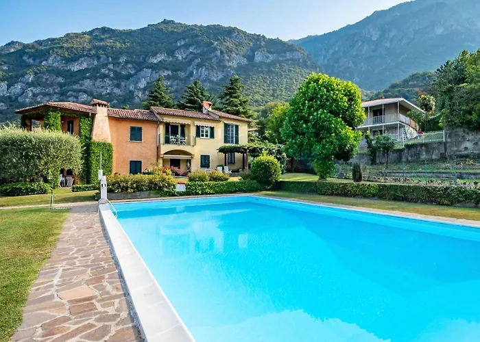 Sara E Melissa House * Lierna